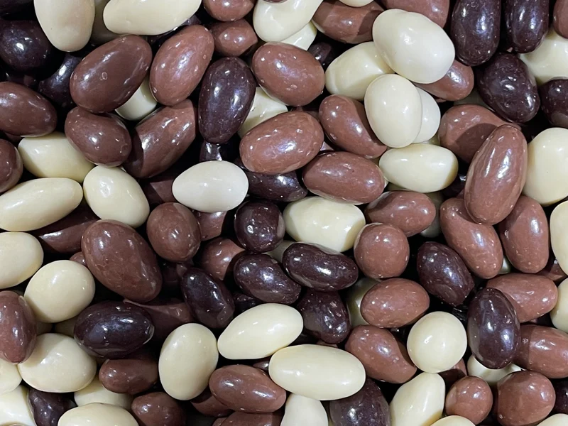 Chocolate almonds mix