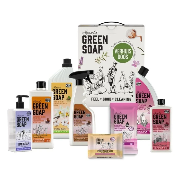 Marcels' Green Soap verhuisdoos vol schoonmaakproducten